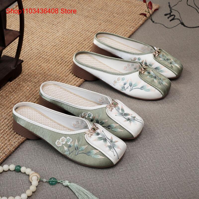 Ethnic And Fashion - Sandal Bordir Baru untuk Rumah, Sepatu