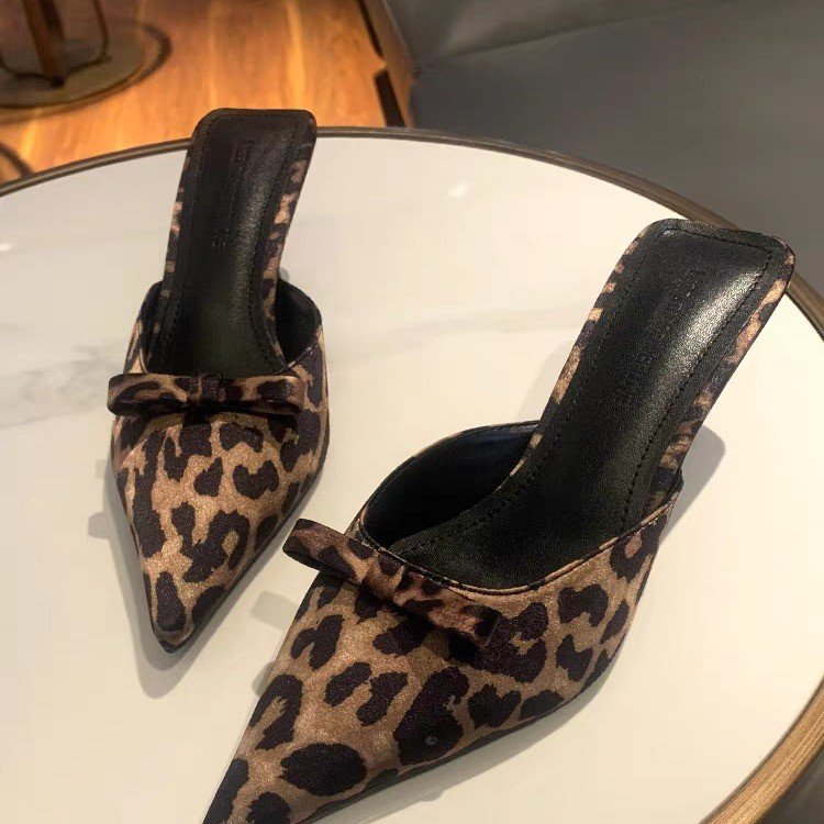 Ethnic And Fashion - Sandal hak tinggi wanita motif leopard,