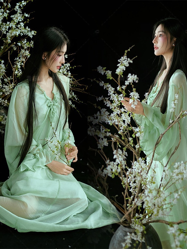 Ethnic Fashion Studio - Gaun Hijau Gaya Cina Tradisional Namun