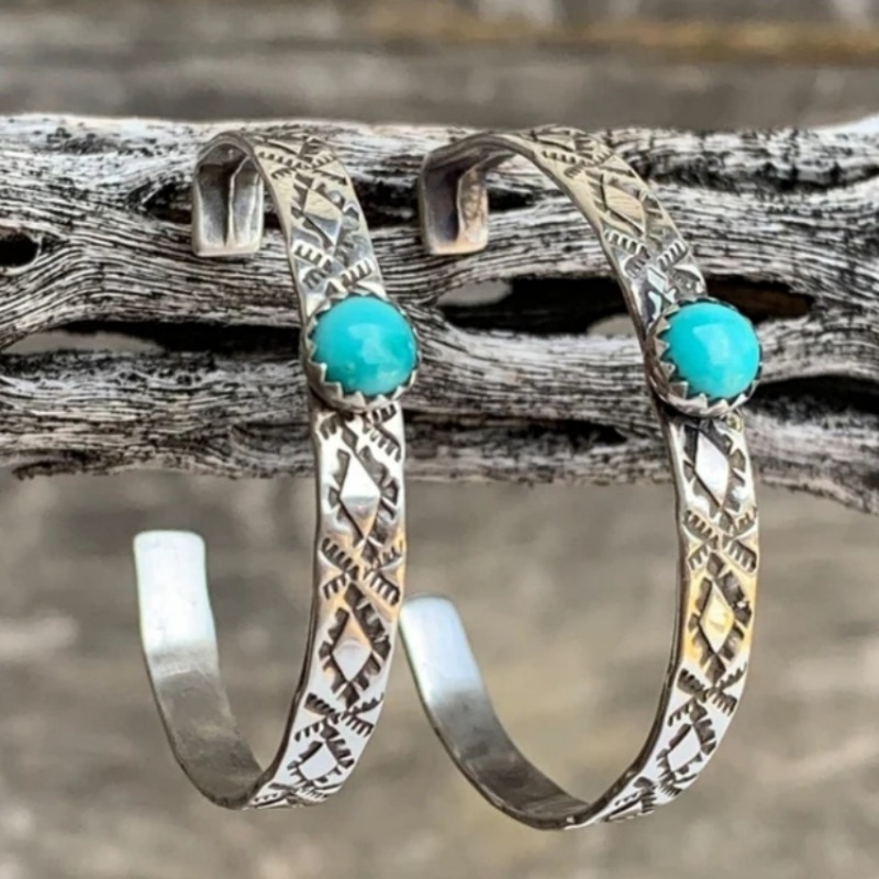 Ethnic Fashion Wear For Women - Anting Wanita Model Gantung Batu Biru