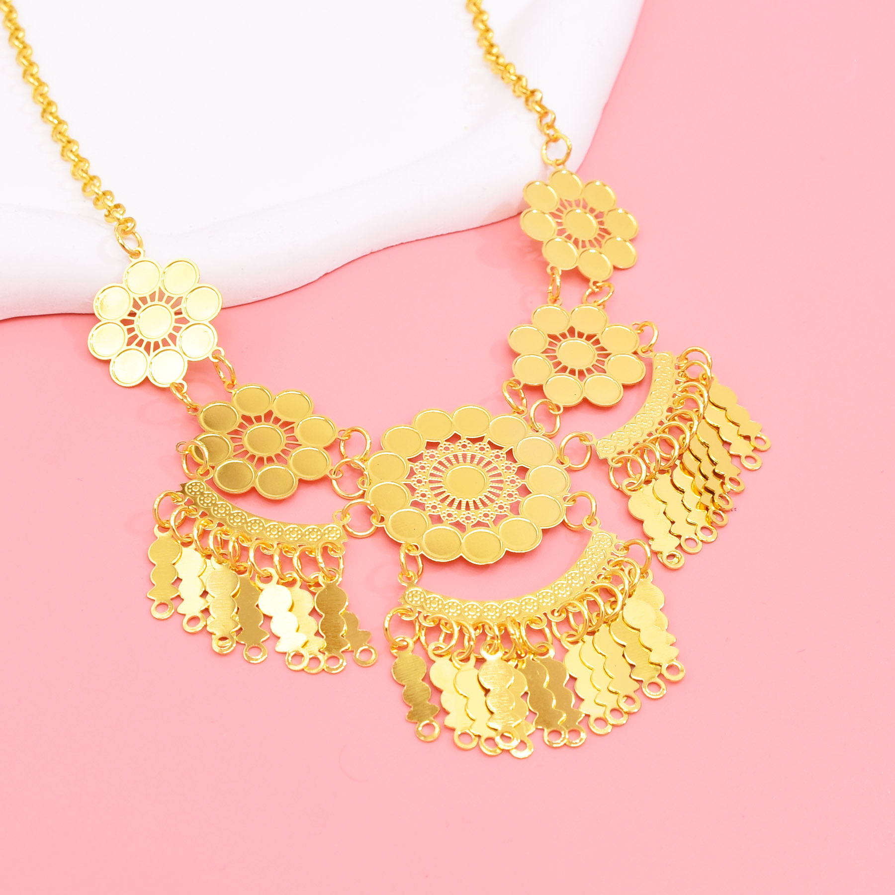 Kalung liontin bunga ukiran be - Ethnic Fashion In Dubai ulasan dan harga