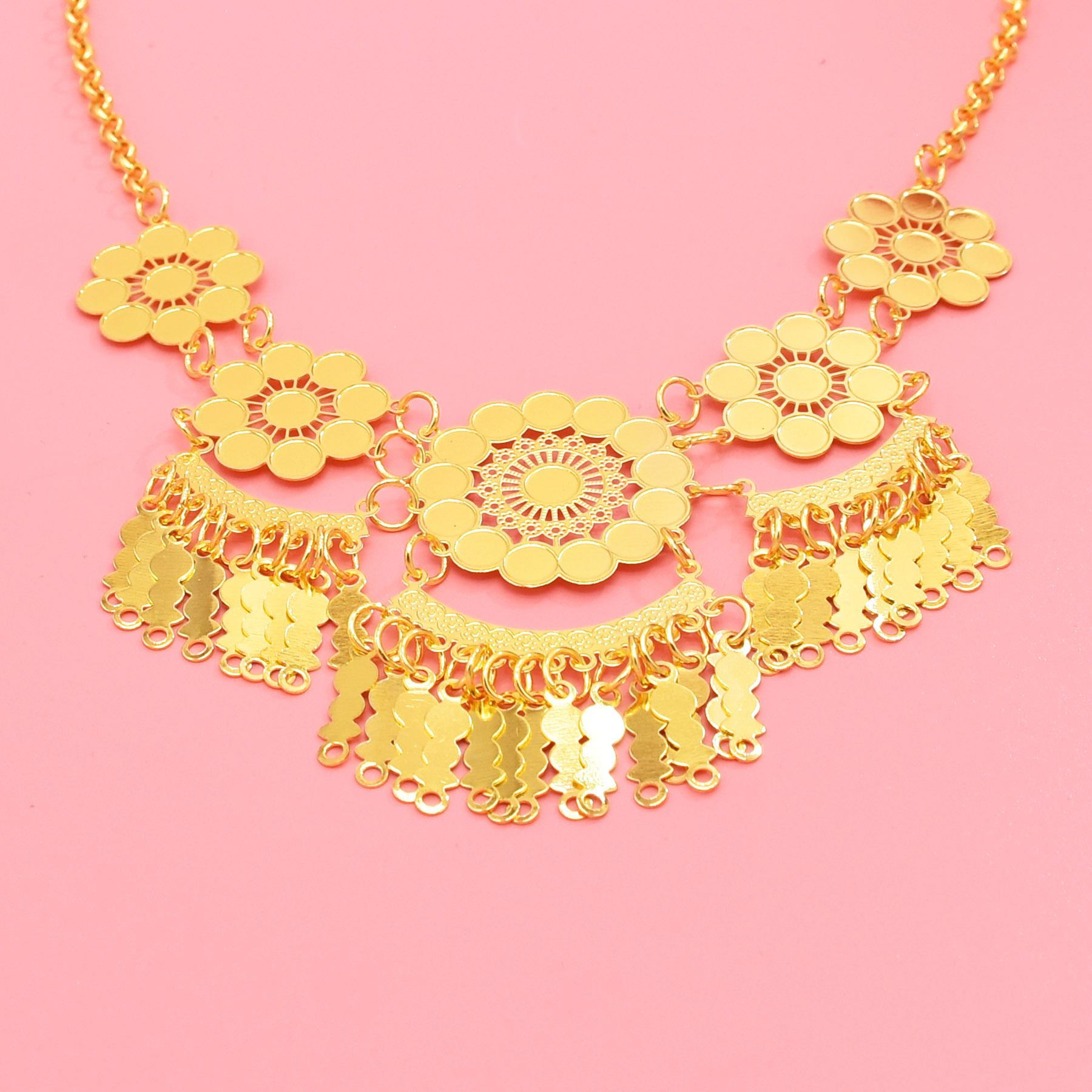 Kalung liontin bunga ukiran be - Ethnic Fashion In Dubai ulasan dan harga