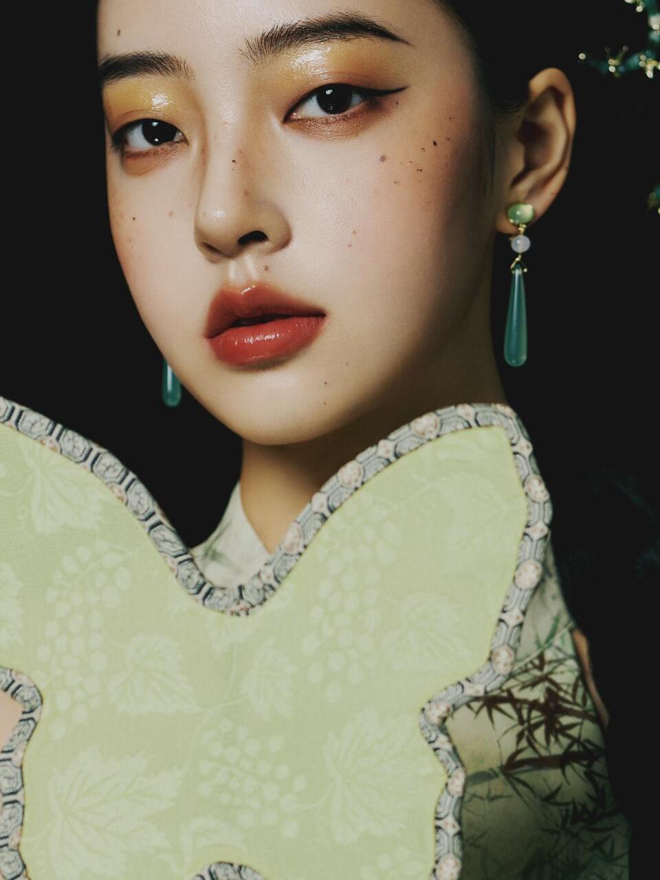 Gaun Tanpa Punggung Gaya Cina  - Ethnic Fashion Studio ulasan dan harga