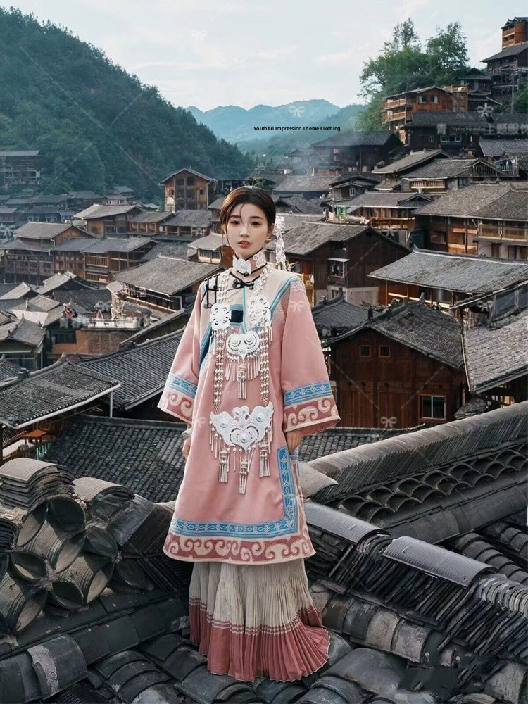 Pakaian Gaya Etnis Warna Merah - Ethnic Fashion Studio ulasan dan harga